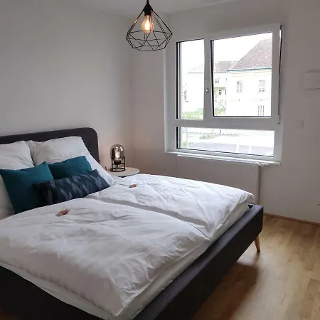 Wien-schwechat Apartment *