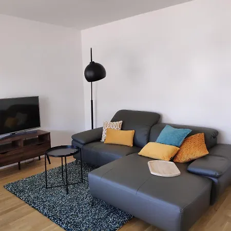 Wien-schwechat Apartment