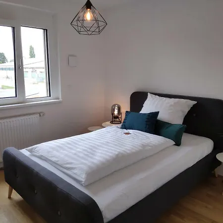 Wien-schwechat Apartment